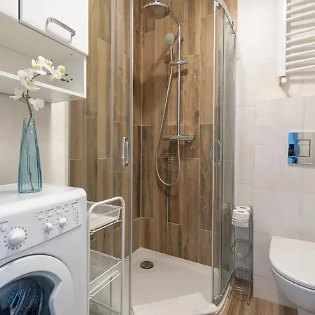 דירה Centrum ✩ Komfortowy Apartament Z Balkonem גדינייה