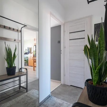 Centrum ✩ Komfortowy Apartament Z Balkonem דירה